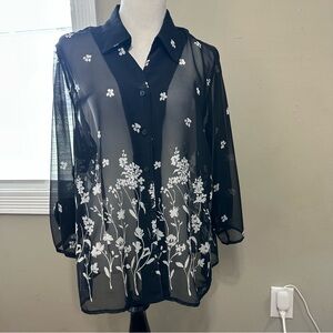 Notations Black and Gray Floral Design women’s size 2X sheer button-down‎ blouse